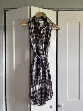 Holding Horses Peach Black White Plaid Sleeveless Shirt Dress